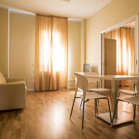 Dante Ravenna Apartments Bagian luar foto