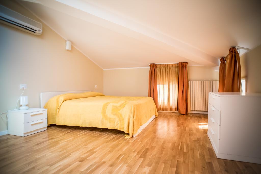 Dante Ravenna Apartments Bagian luar foto