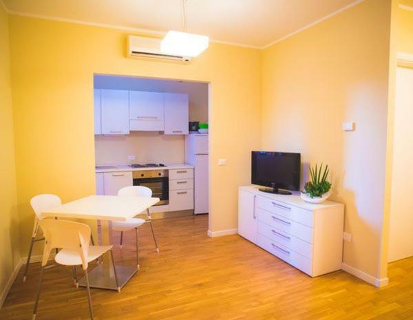Dante Ravenna Apartments Bagian luar foto