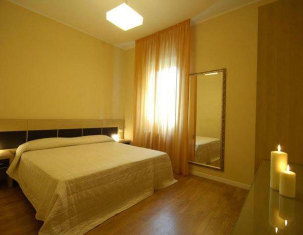 Dante Ravenna Apartments Bagian luar foto